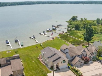 Cass Lake Home For Sale in Waterford Michigan