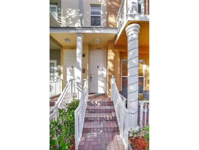 Bright and spacious 2BD + den, 2.5BA townhome in Fort - photo 5