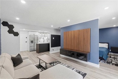 Beautifully renovated second-floor condo in the desirable - photo 17