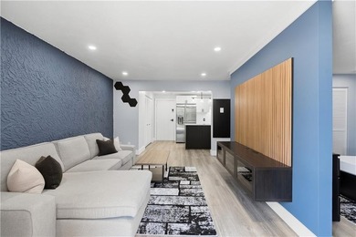 Beautifully renovated second-floor condo in the desirable - photo 18