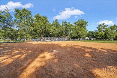 Situated directly on lively Hull Park in the heart of Ardsley - photo 25