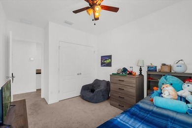 Welcome to this beautifully maintained single-story home - photo 11