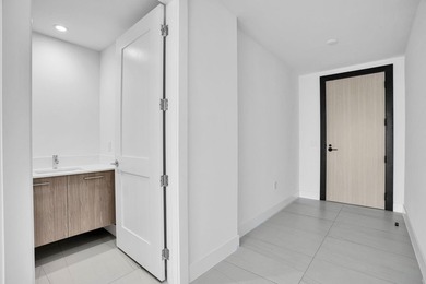 Azure 2501S at Selene, Fort Lauderdale Beach's newest and - photo 11