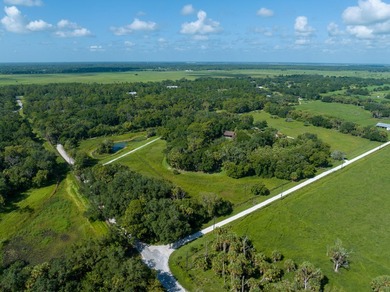 Just listed, this property offers the perfect blend of secluded - photo 2