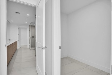 Azure 2501S at Selene, Fort Lauderdale Beach's newest and - photo 32