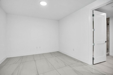Azure 2501S at Selene, Fort Lauderdale Beach's newest and - photo 38