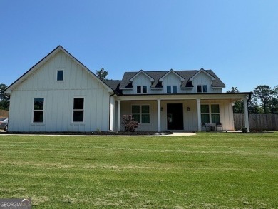 Lake Home For Sale in Milledgeville, Georgia