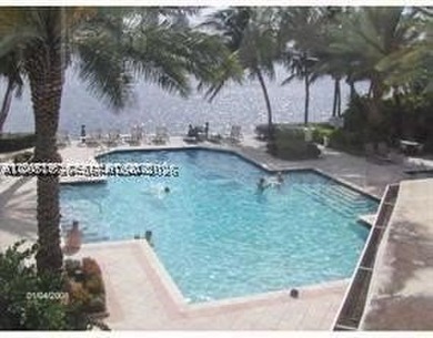 NICE COMPLEX !!! GREAT LOCATION !!! NICE UNIT. 1/1 GREAT - photo 3