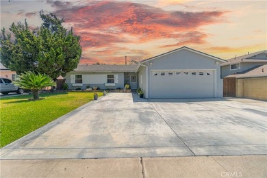 MUST SEE! SINGLE-STORY TURNKEY SANTA ANA HOME! POSSIBLE ADU - photo 4