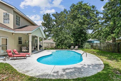 Four bedroom pool home in Gulf Breeze with water views! Inside - photo 34