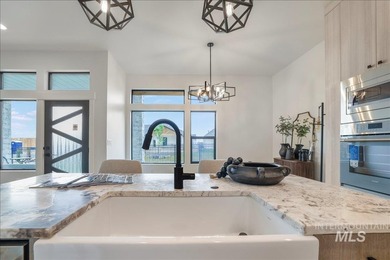 Luxury, location and privacy! Located in Twin Falls newest - photo 37