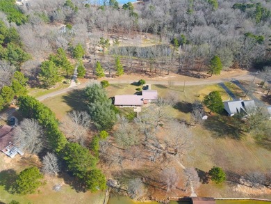 Welcome to tranquil waterfront living in the highly sought-after - photo 7