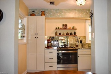 Charming river cottage-style home nestled in a lush, beautifully - photo 12