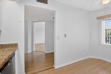 Beautiful and renovated 2 bed/2 bath in this 55+ active senior - photo 14