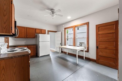 Wow!!! Nothing wrong with this property, off street parking+++ - photo 15
