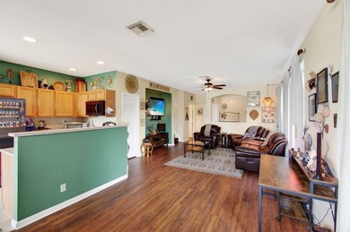 Beautifully maintained 3-bedroom, 2.5-bath townhome with a 1-car - photo 17