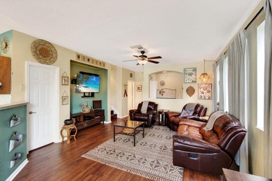 Beautifully maintained 3-bedroom, 2.5-bath townhome with a 1-car - photo 18