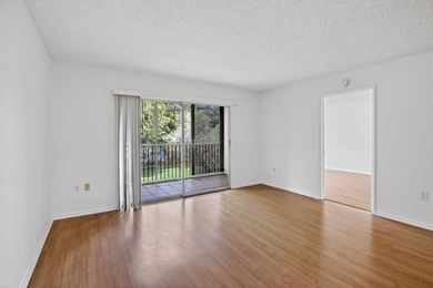 Beautiful and renovated 2 bed/2 bath in this 55+ active senior - photo 18