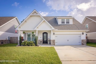 A gorgeous, well-maintained 3 bedroom, 2 1/2 bath home, plus a - photo 1