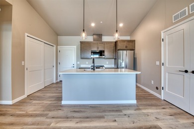 Experience the ease of condominium living in the Bitterroot - photo 22