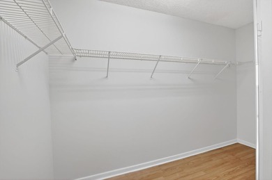 Beautiful and renovated 2 bed/2 bath in this 55+ active senior - photo 27