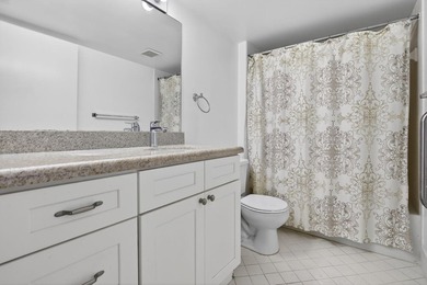 Beautiful and renovated 2 bed/2 bath in this 55+ active senior - photo 31