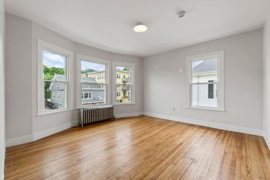 Wow!!! Nothing wrong with this property, off street parking+++ - photo 32
