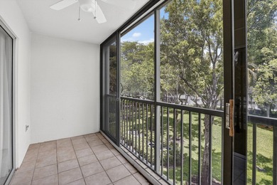 Beautiful and renovated 2 bed/2 bath in this 55+ active senior - photo 32