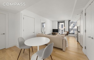 Crown Heights First full-service Condominium. Residence 5R is a - photo 3