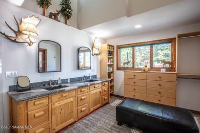 Timeless waterfront retreat with soaring cathedral ceilings, an - photo 35