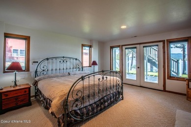 Timeless waterfront retreat with soaring cathedral ceilings, an - photo 42