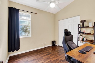 Beautifully maintained 3-bedroom, 2.5-bath townhome with a 1-car - photo 42
