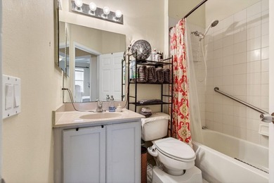 Beautifully maintained 3-bedroom, 2.5-bath townhome with a 1-car - photo 47