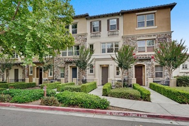 Welcome to this beautifully maintained, EAST-FACING home - photo 4