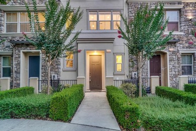 Welcome to this beautifully maintained, EAST-FACING home - photo 7