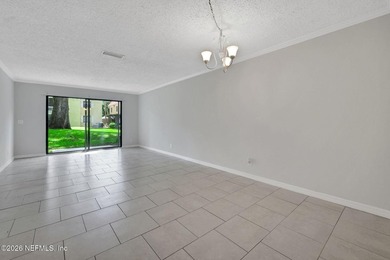 Welcome to easy living in a scenic riverside setting. This - photo 7