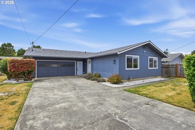 Move-in ready, fully remodeled single-level home in Coos Bay! - photo 1