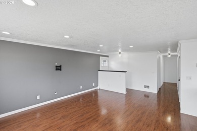 Move-in ready, fully remodeled single-level home in Coos Bay! - photo 3