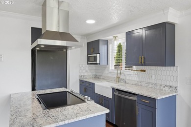 Move-in ready, fully remodeled single-level home in Coos Bay! - photo 7