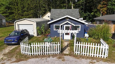 Crystal Lake - Manistee County Home For Sale in Wellston Michigan