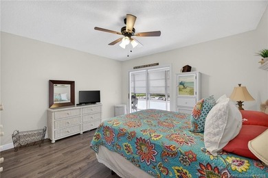 This lovely home has been exquisitely remodeled with a designers - photo 19