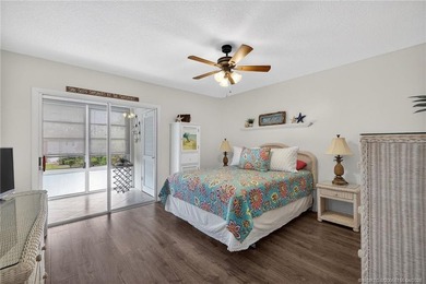 This lovely home has been exquisitely remodeled with a designers - photo 20
