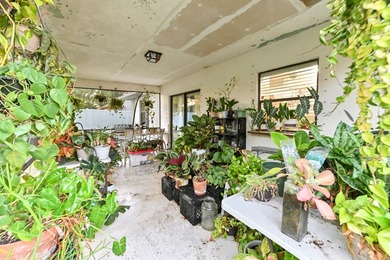 Beautiful 1-story home with 3 bedrooms and 2 bathrooms, perfect - photo 22