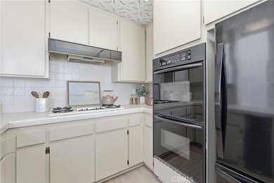 Welcome to 2516 The Strand - a rare oceanfront duplex - photo 33