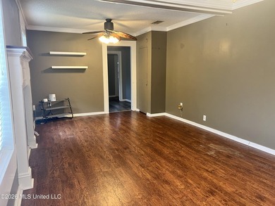 No Flood Zone/ Detached Garage/ Just 1 milet to the beach! Don't - photo 6
