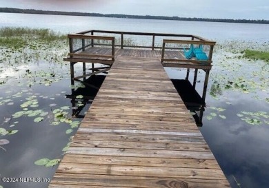 Lake Crosby Home For Sale in Starke Florida