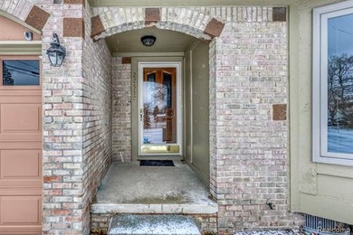 Rare detached condo living near the lake offering the simplicity - photo 4