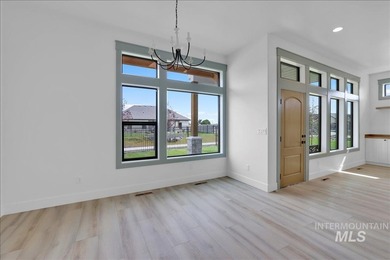 Luxury, location and privacy! Located in Twin Falls newest - photo 11