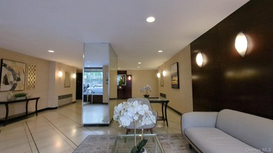 Step into this bright, southern-facing 1 bedroom retreat on the - photo 3