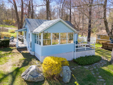 Lake Hayward Home For Sale in East Haddam Connecticut